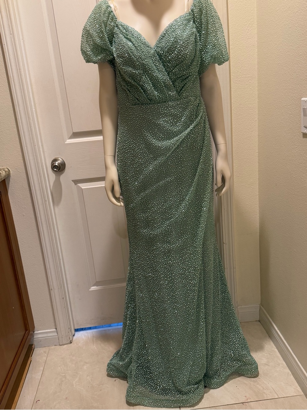 Elegant Sage Green Puff Sleeve Evening Dress